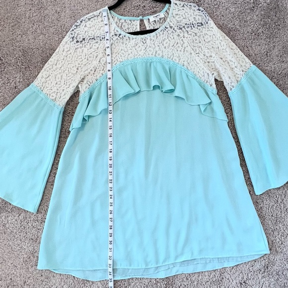 Gorgeous Lace & Ruffles Batwing Sleeve Dress Mint Color - Picture 3 of 4